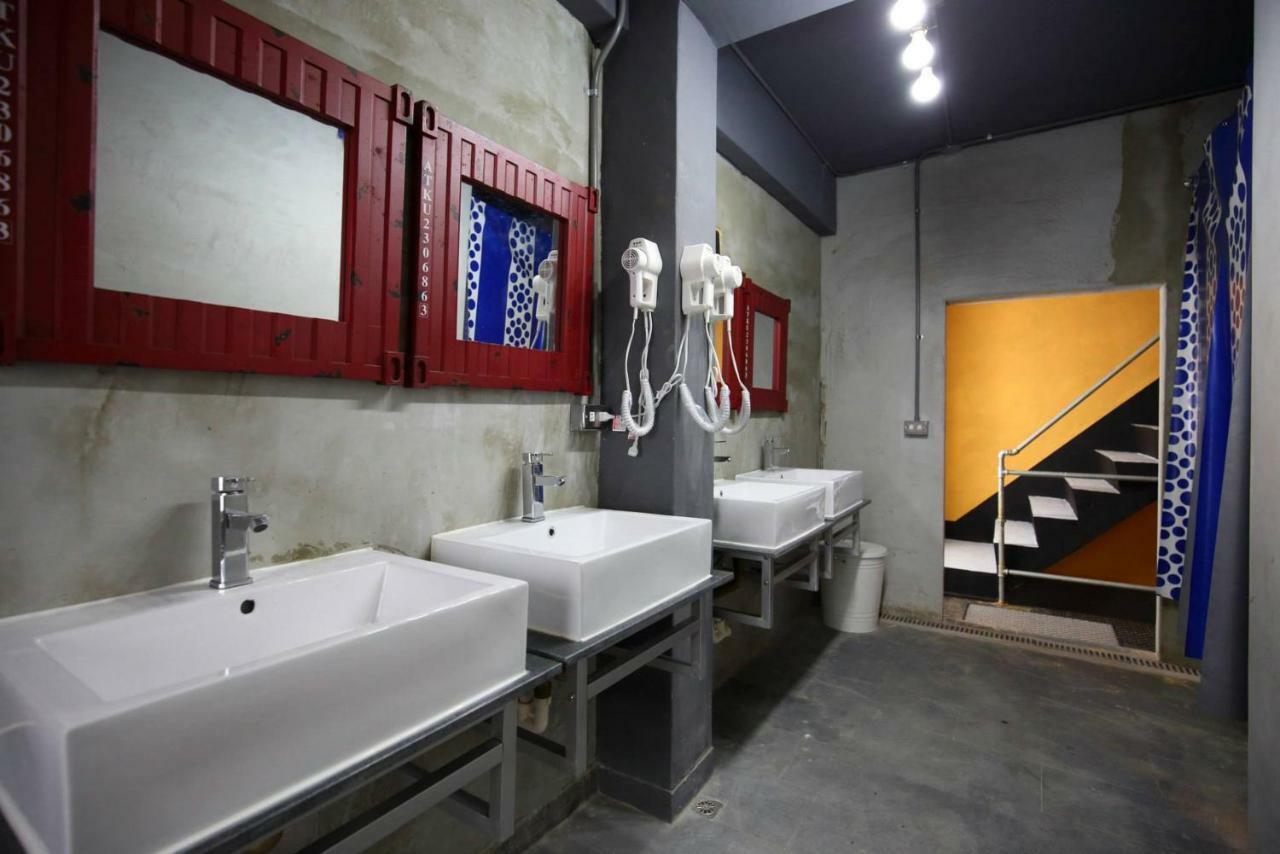 蜂巢膠囊旅店 - Hive B&B Hualien City Ngoại thất bức ảnh